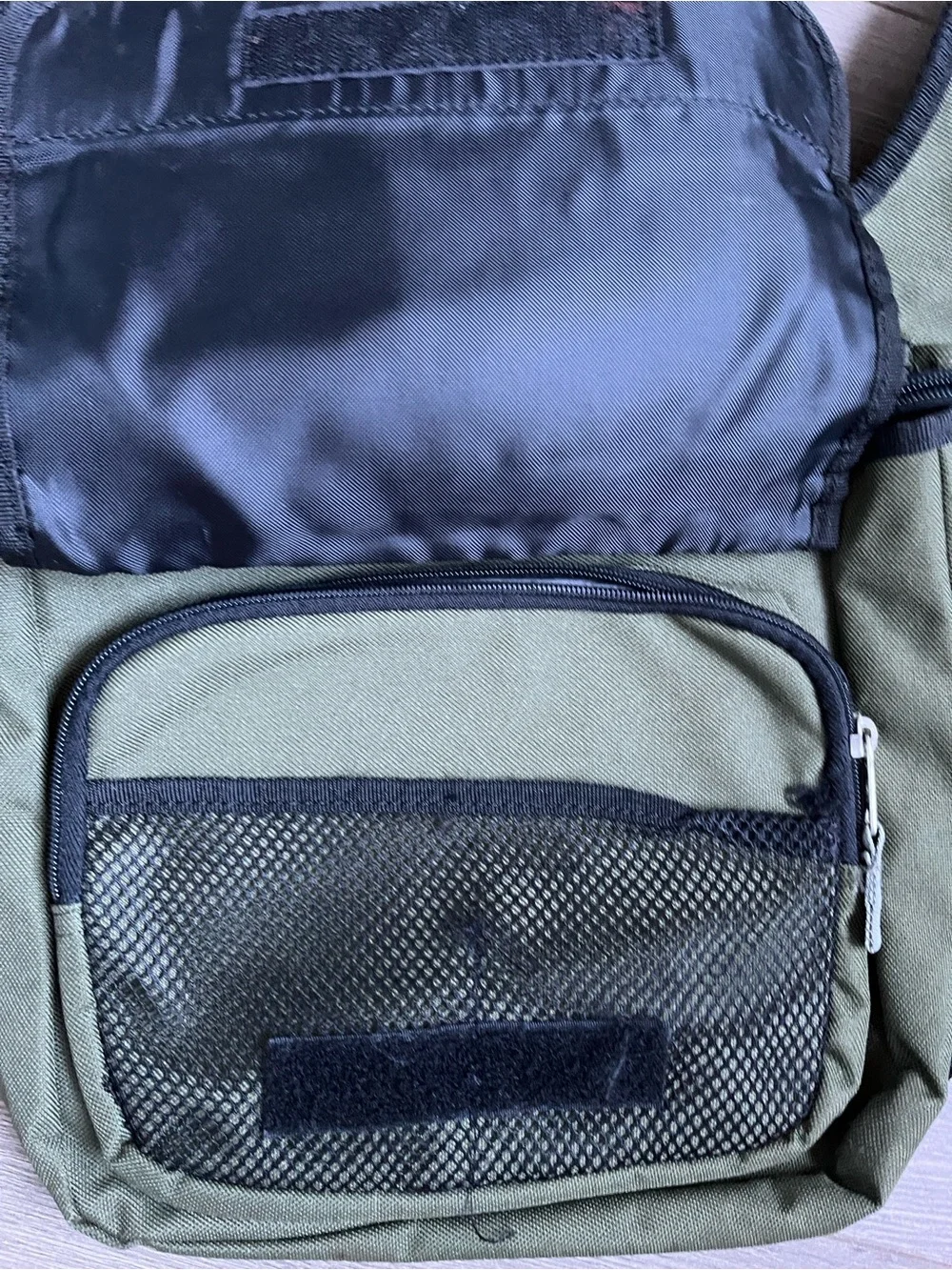 VINTAGE COMPACKTEAM WORKMANSHIP UTILITY SLING BAG